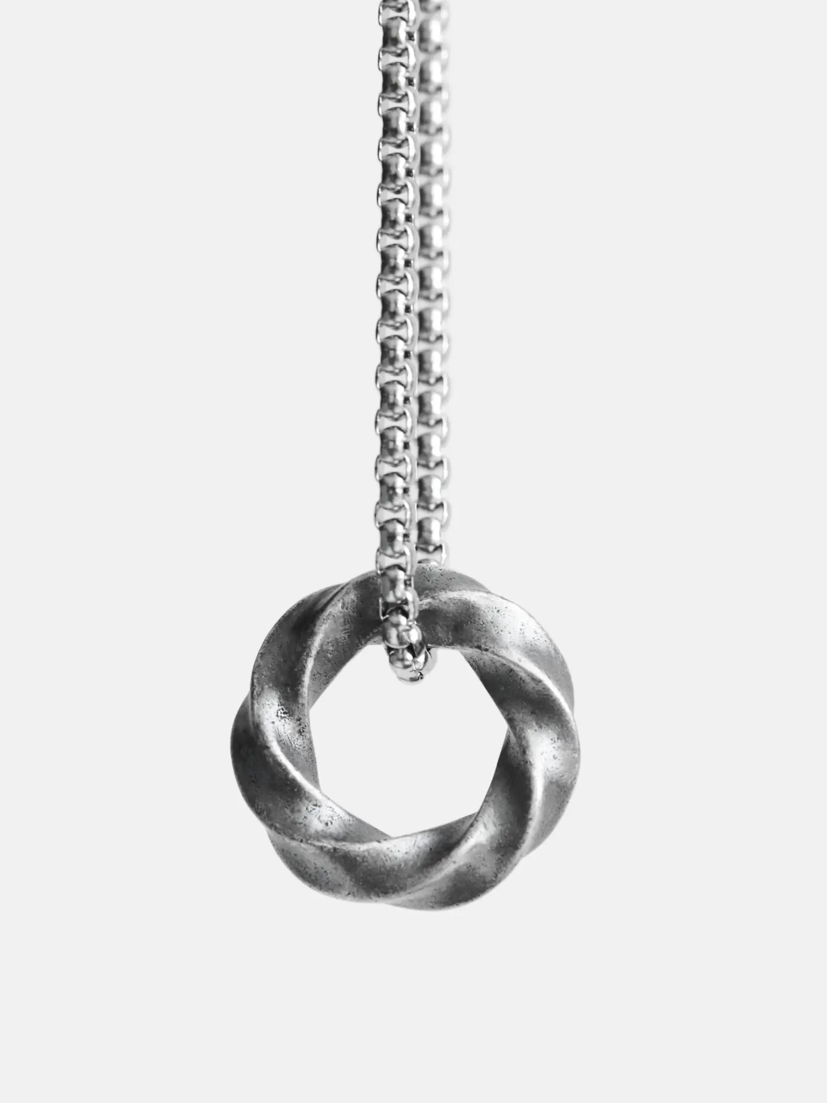 Nagare Pendant