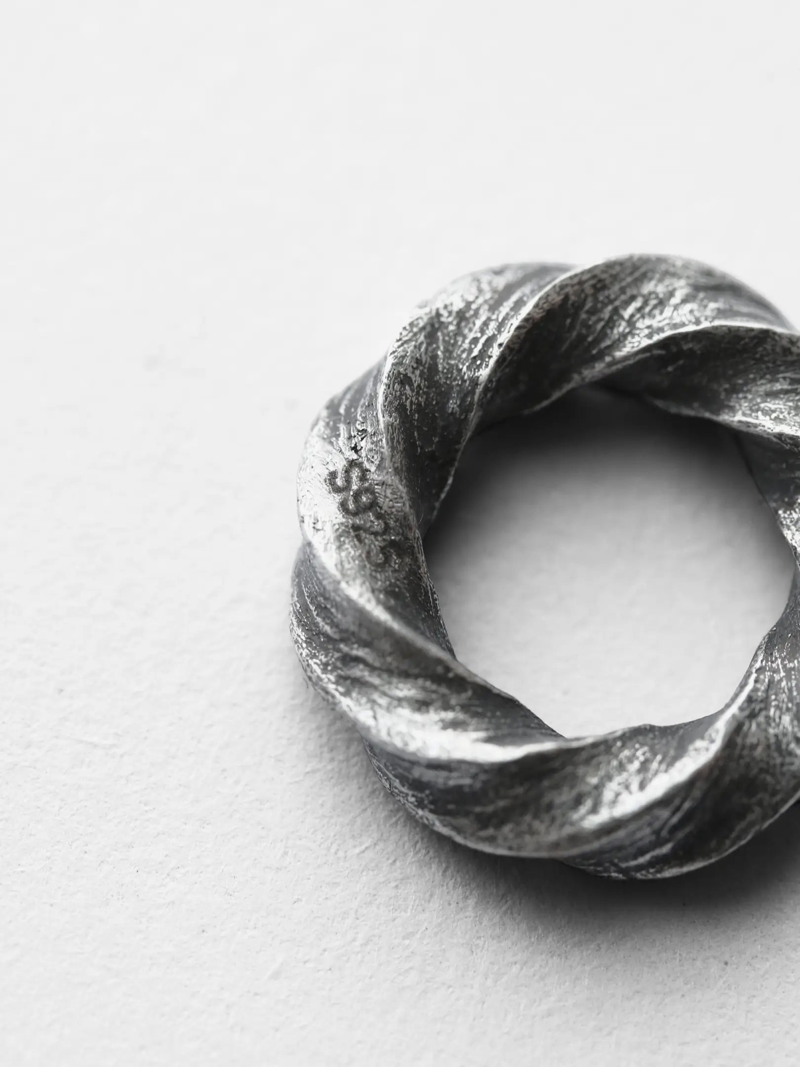 Nagare-En Pendant